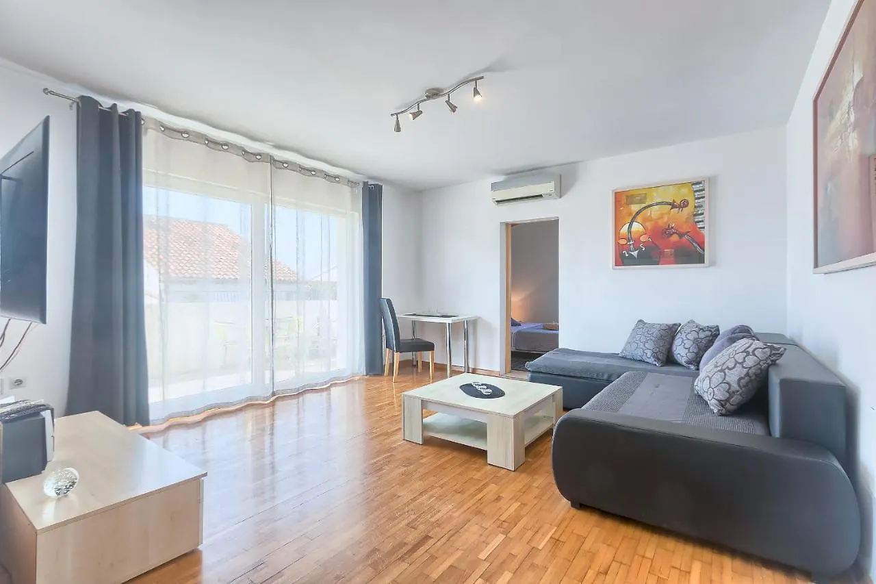 דירה פולה Apartman Tony